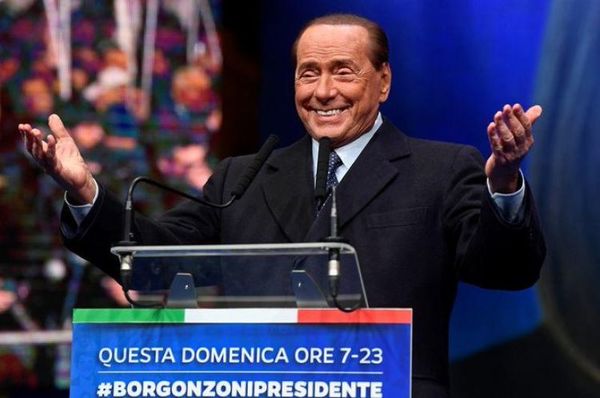 Ex primer ministro italiano Silvio Berlusconi da positivo en prueba de coronavirus