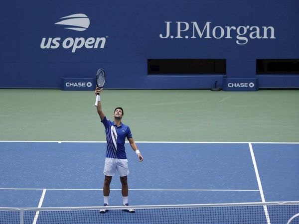 Djokovic cede su primer set ante Edmund, pero pasa a tercera ronda