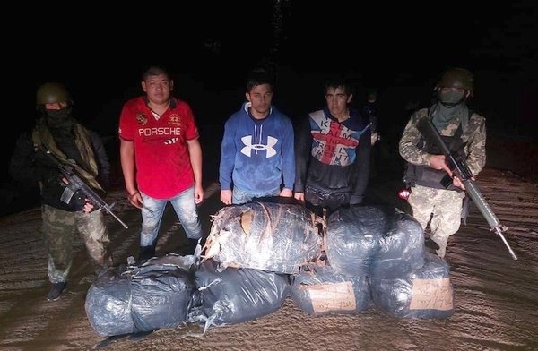 Crónica / Tres “caminantes” ho’a en ruta narco ndajeko