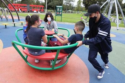 Niños pueden tener anticuerpos de COVID-19 y virus en su sistema a la vez - Mundo - ABC Color