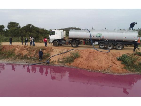 Extraen líquido de laguna, en busca de plan de remediación