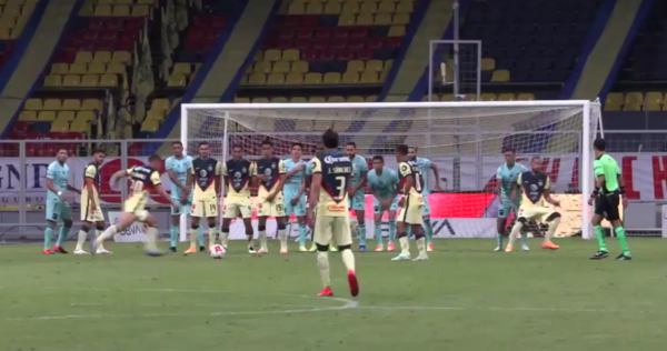 Richard Sánchez clava un golazo al ángulo en la victoria del América