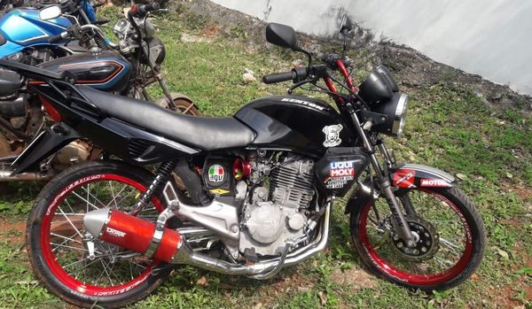 Detienen a joven que conducía motocicleta con molestoso roncador