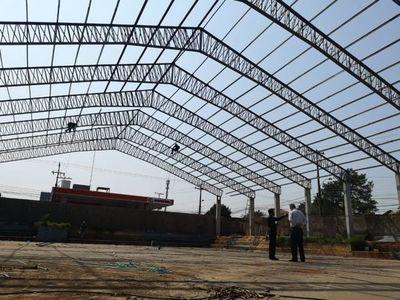 Avanza construcción  de tinglado en el colegio “Florencio Acevedo”