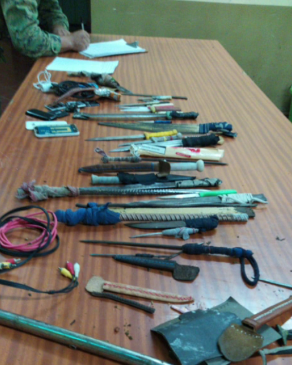 Incautan varias armas blancas y celulares en Penitenciaría de San Pedro