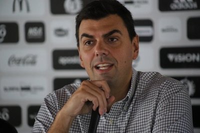Escándalo en el fútbol paraguayo ante supuestos amaños de partidos