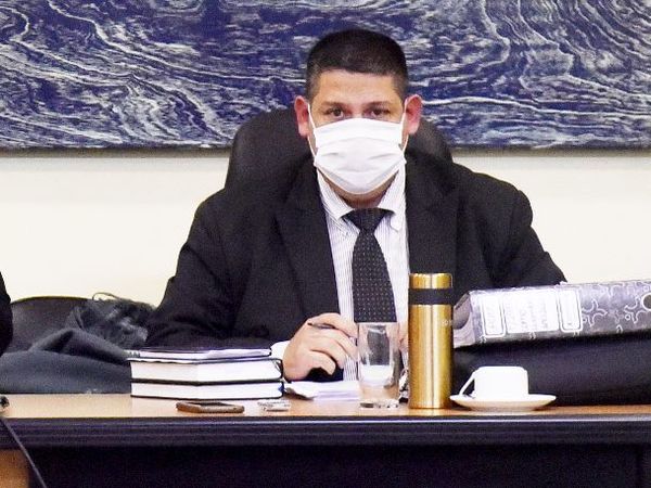 Abren sumario a juez que se autoasignó camioneta de un supuesto narcotraficante - Nacionales - ABC Color
