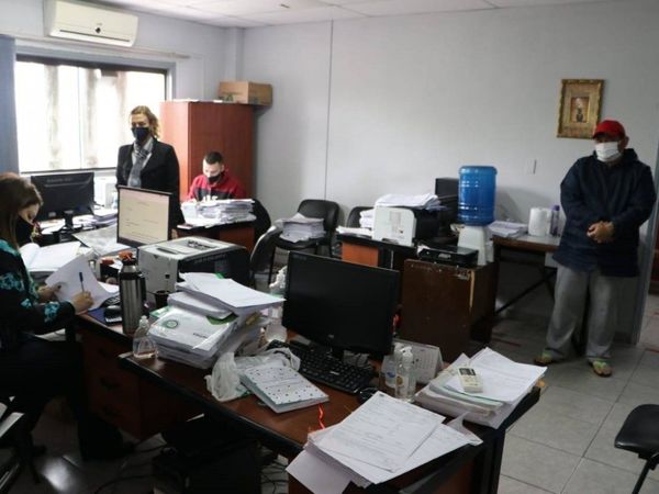 Imputan a hombre que ofrecía trabajo para engañar y coaccionar a mujeres