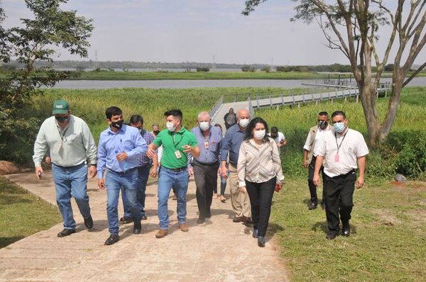 Proyectan integrar Refugio Mbaracayú y costanera para explotación turística en Salto - Nacionales - ABC Color