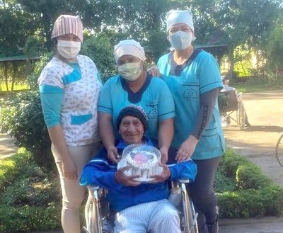 Crónica / Abuelitos en San Ignacio ¡cierran paso al virus vai!