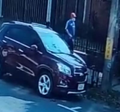 Piden ayuda para identificar a robacoches y encontrar camioneta hurtada  - Nacionales - ABC Color