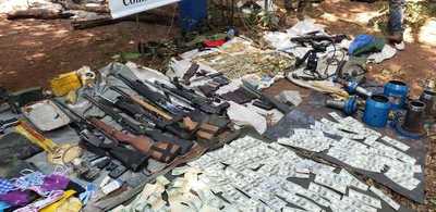 Epepistas huyeron dejando USD 16.000 y G. 3 millones