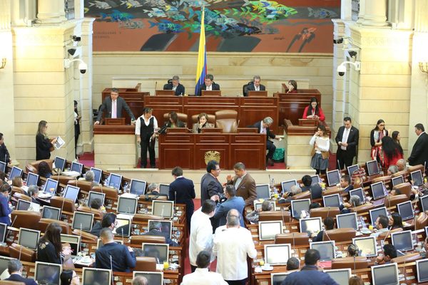 Más de 10 senadores dieron positivo al COVID-19 en Colombia - Megacadena — Últimas Noticias de Paraguay