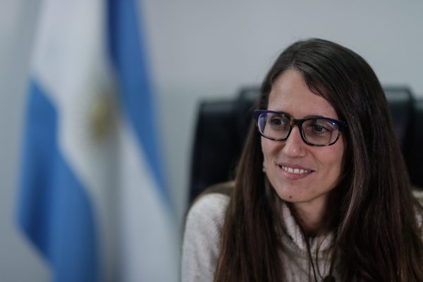 Argentina establece un cupo laboral para travestis y trans en el sector público - MarketData
