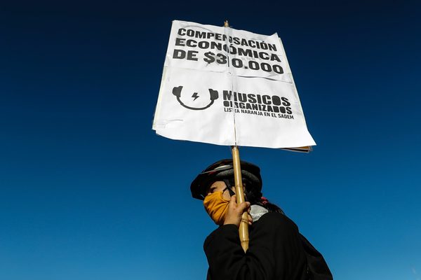 Los trabajadores de la cultura piden un «salario de emergencia» en Argentina - MarketData