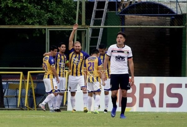 Caso Pitta: Luqueño pide 'respeto'; agente del jugador lleva dinero de la cláusula a la APF