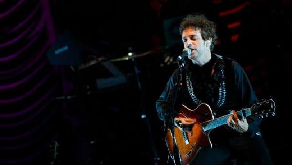 A seis años de la muerte de Gustavo Cerati: actitud rockera, sensibilidad pop y el sonido universal de un artista único – Prensa 5