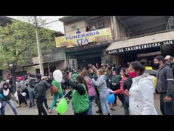 Con dolor despidieron ayer al querido Giovani