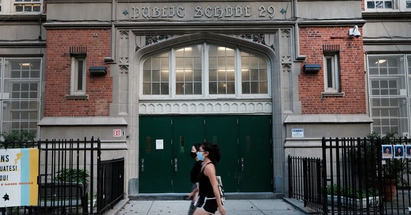 La Nación / Nueva York aplaza retorno presencial a las escuelas