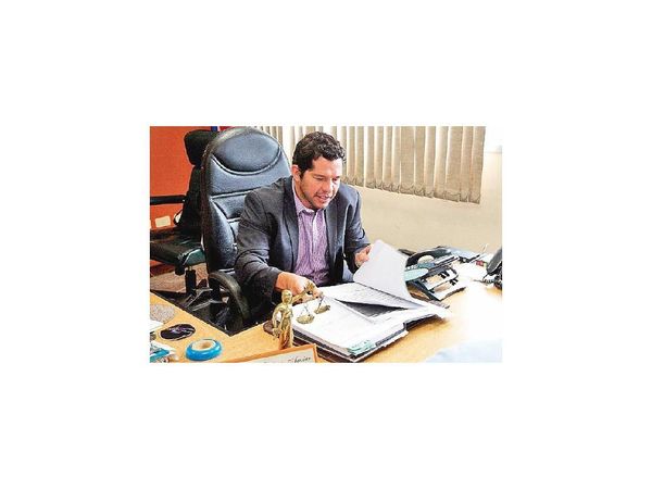 Juez se inhibe del caso de ex ministro Rodolfo Friedmann