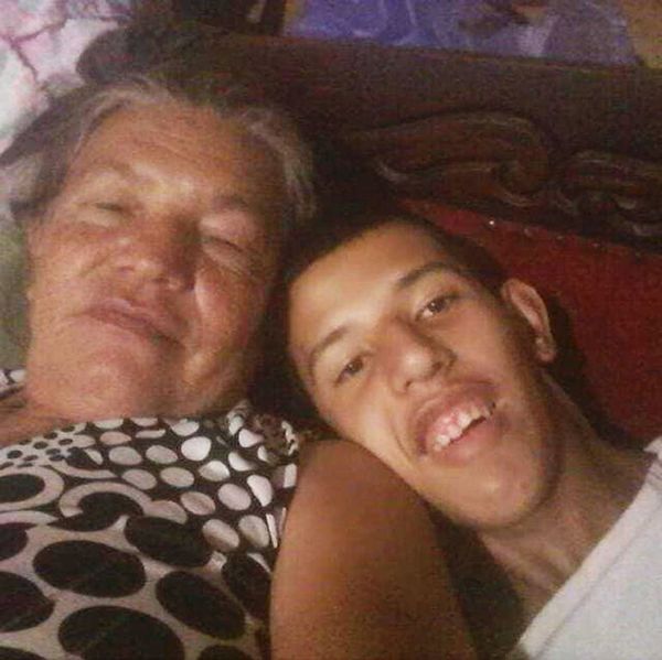 Joven iteño fue a trabajar para juntar dinero y poder festejar con su abuela - Nacionales - ABC Color