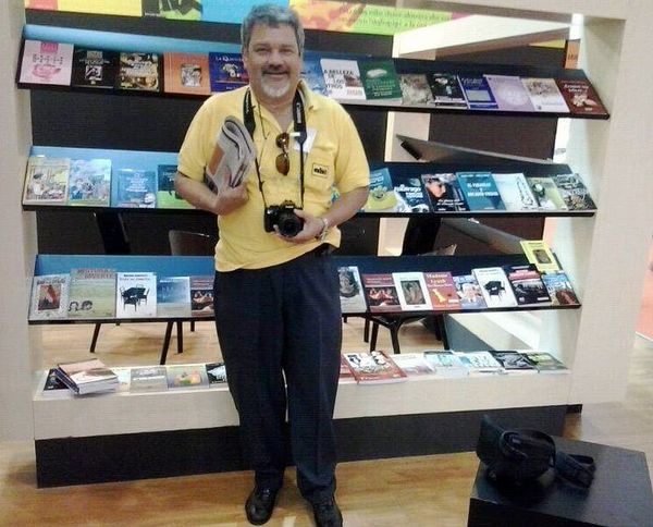 Libroferia recuerda a Lisandro Cardozo - Espectáculos - ABC Color