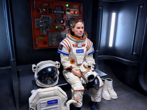 Hilary Swank regresa a la televisión con Away