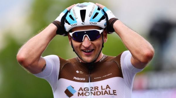 El francés Peters se corona en los Pirineos y Pogacar anima la general