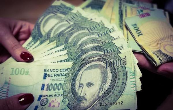 Centrales obreras rechazan la idea de fraccionar el pago del aguinaldo