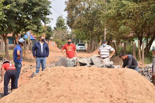 Caazapá: Gobernador realizó verificación de obras - Noticiero Paraguay