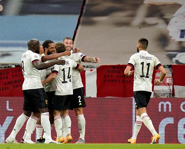 Inglaterra y Bélgica, los ganadores en el Grupo 2