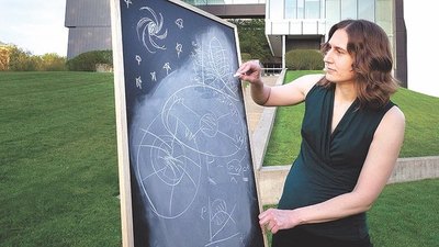 Crónica / Científica explicó su teoría de cómo será el fin del universo