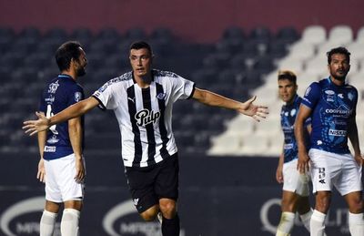 Remonta, golea y pelea - Fútbol - ABC Color