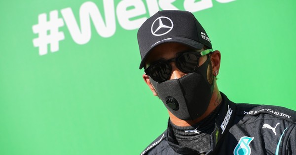 La Nación / Hamilton logra la ‘pole’