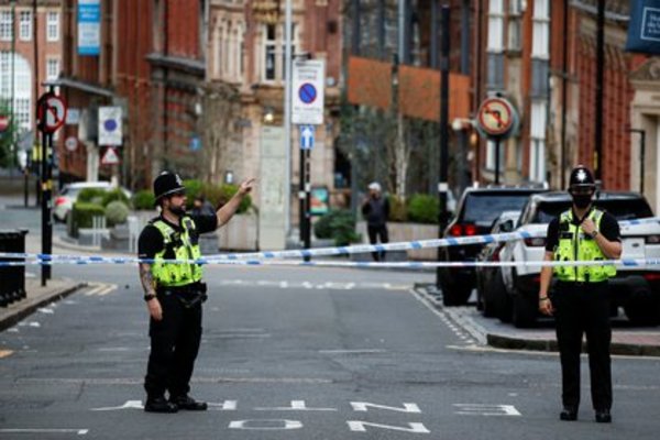 Varias personas fueron apuñaladas en la ciudad británica de Birminghan » Ñanduti