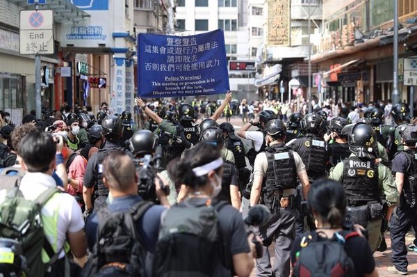 Al menos 90 detenidos en Hong Kong en protesta contra aplazamiento electoral » Ñanduti
