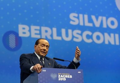 Italia: Berlusconi responde a tratamiento por COVID-19