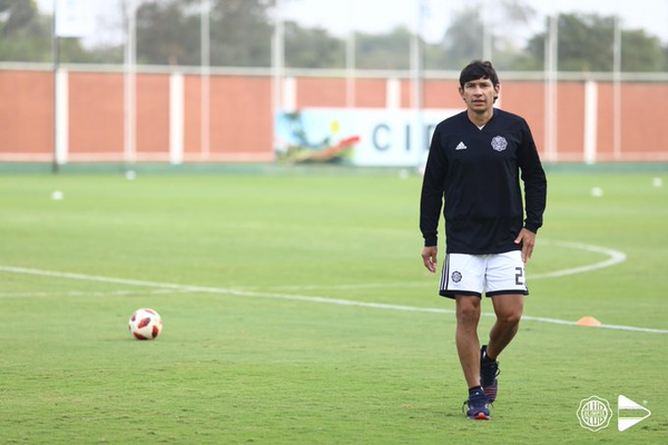 El "Búfalo" habló sobre su paso por Olimpia y su carrera de futbolista