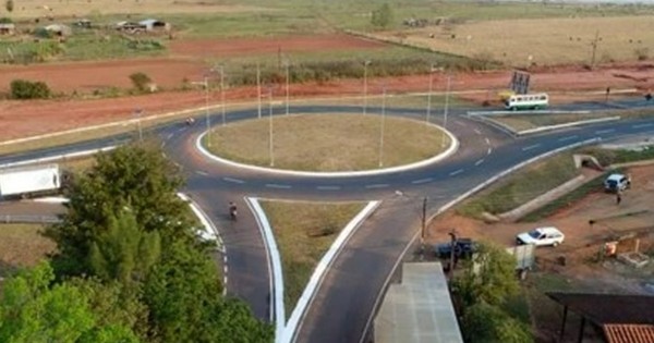 La Nación / Con inversión en obras viales dinamizan economía de Caaguazú