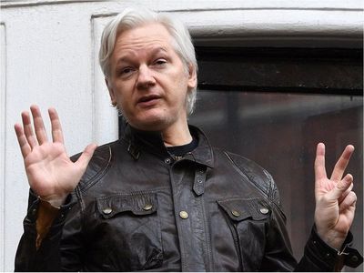Assange combate su extradición a EEUU en medio de nuevas acusaciones