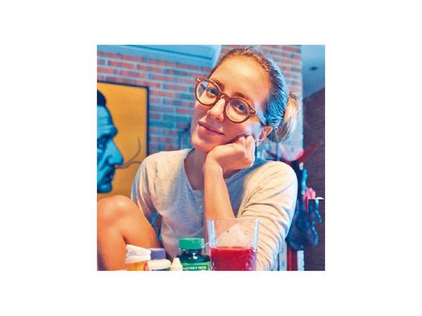 Diseñadora Emma Viedma anunció ser Covid positivo