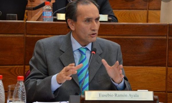 Eusebio Ayala: «Abdo debe dedicarse exclusivamente a ser presidente»
