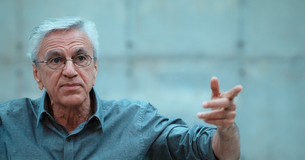 La Nación / Los días de Caetano Veloso en la cárcel, un documental para no olvidar