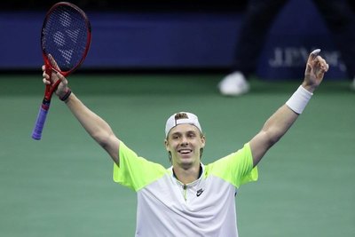 Shapovalov será rival del español Carreño en cuartos del Abierto de EEUU
