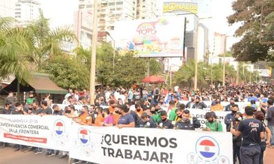 Miles de esteños salieron a las calles a solicitar apertura del Puente de la Amistad – Diario TNPRESS