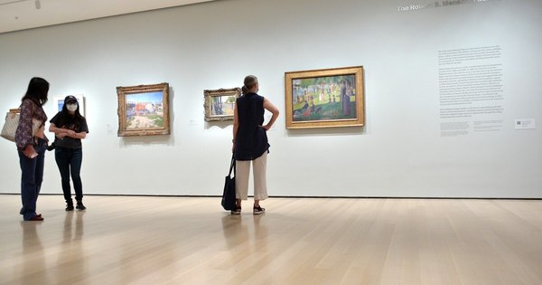La Nación / Un MoMA casi desierto reabre sus puertas en Nueva York