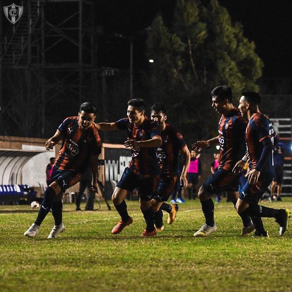 Cerro da otro paso gigante al título – Prensa 5