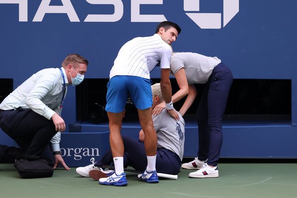 Djokovic y el reducido grupo de tenistas descalificados