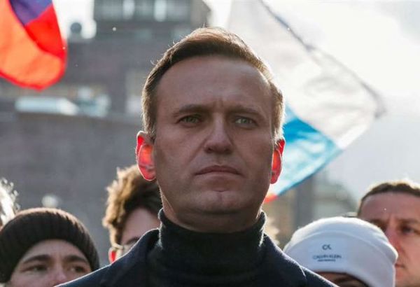 Líder opositor ruso Navalni sale del coma artificial