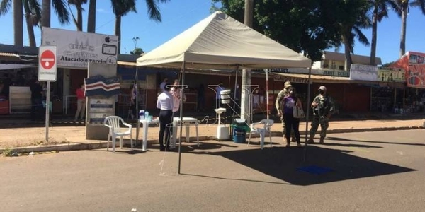 HOY / Comerciantes de PJC rematan mercaderías para evitar pérdidas